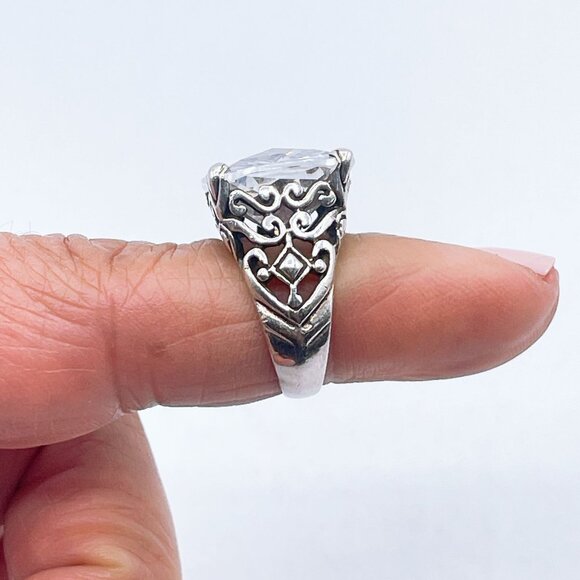 Vintage-Inspired Sterling Silver Ring Intricate Filigree Design Faceted Cubic Zi - Picture 3 of 10